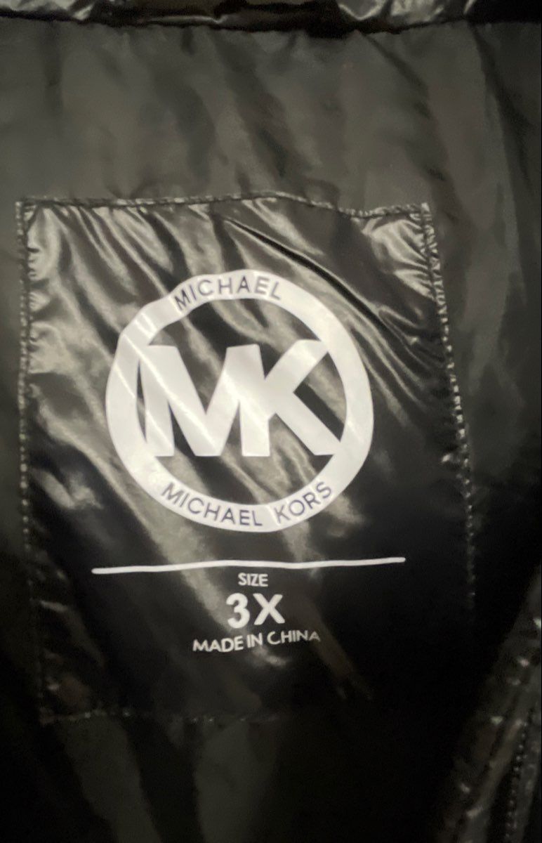 Michael Kors Women's Black Hooded Puffer Chevron Quilted Jacket Size 3X
