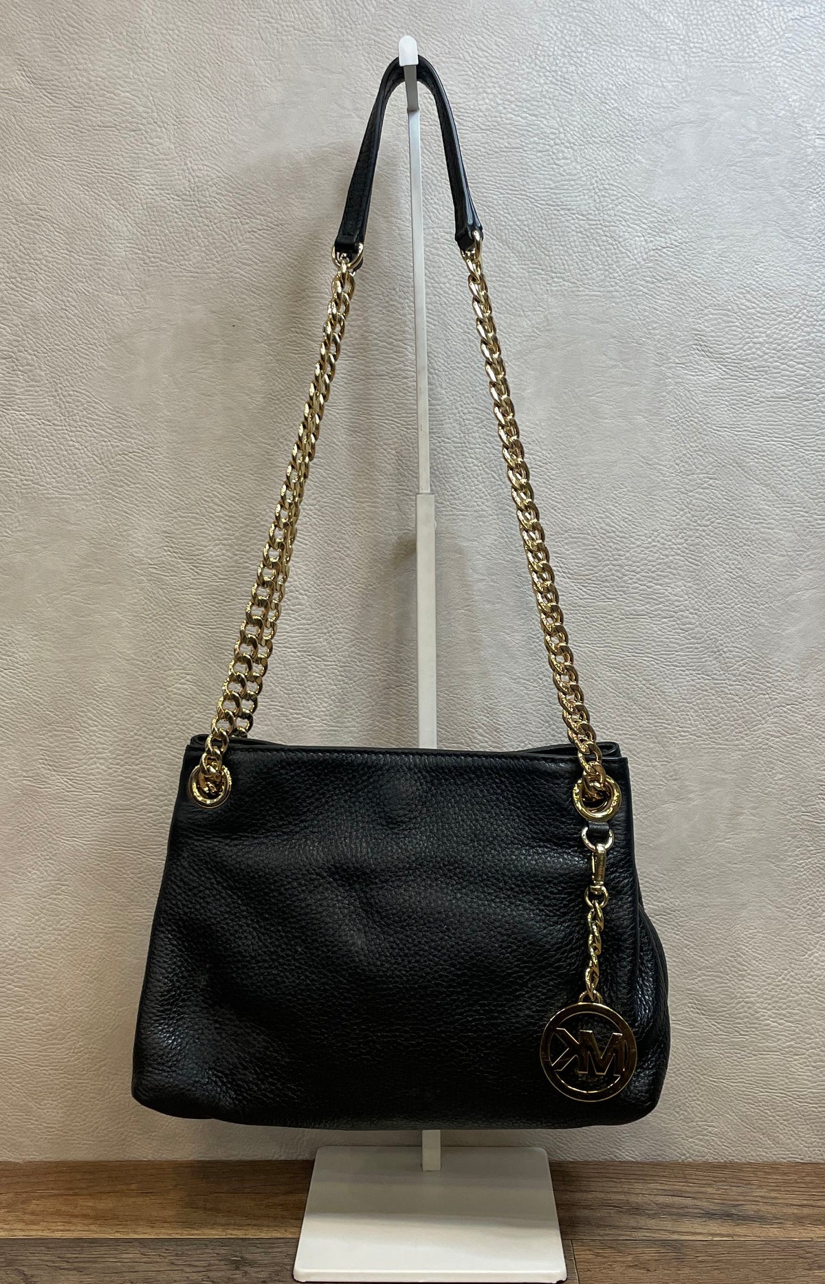Michael Kors Black Pebbled Leather Fulton Shoulder Bag Gold Hardware