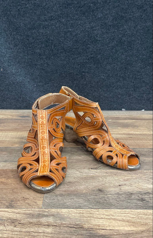 Spring Step Flourish Brown Leather Cut Out Floral Wedge Sandals Women's Size 37