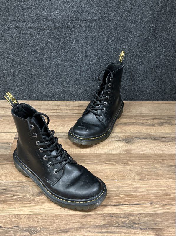 Dr. Martens Luana Black Leather Lace Up Combat Boots Women's Size 8