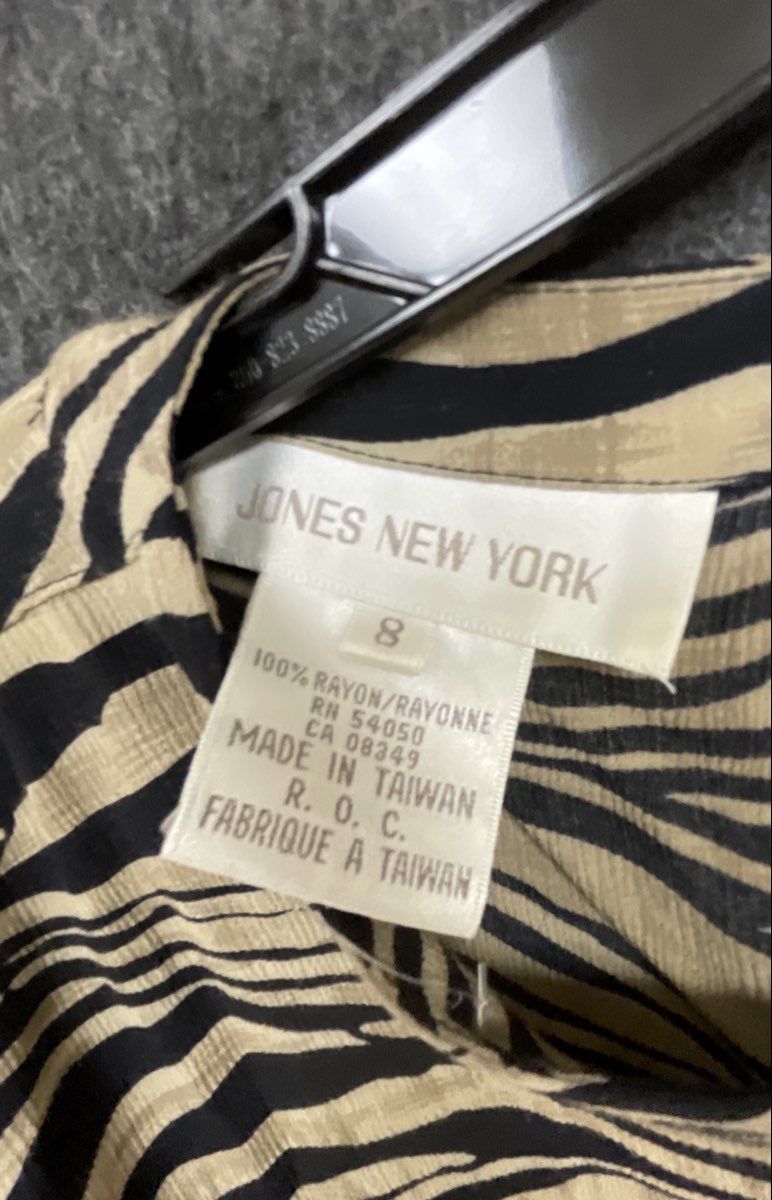 Jones New York Women's Vintage 90s Zebra Print Rayon Blouse Black Tan Sz 8