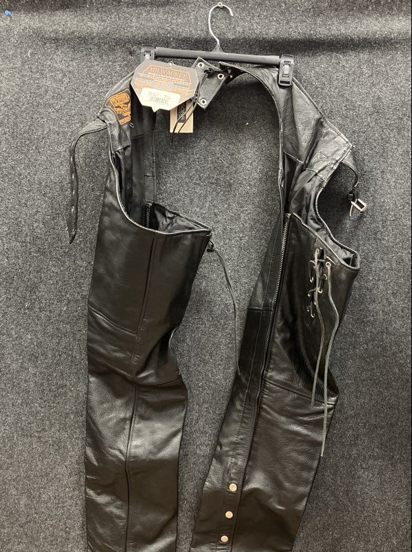 Milwaukee Leather Men's Black Full Grain Leather Motorcycle Chaps NWT Sz M