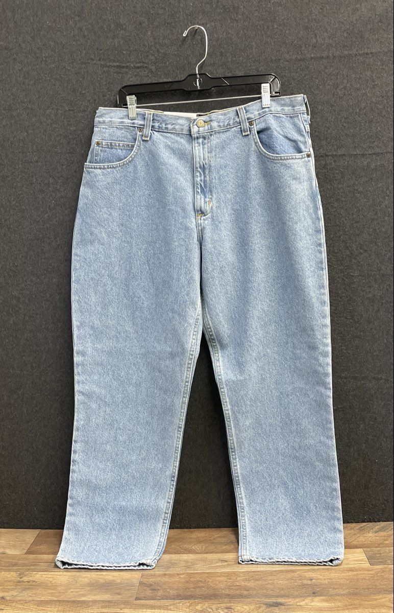 RedHead Men's 2 Pairs Jeans Light & Dark Wash Relaxed Classic Fit 38x30 NWT