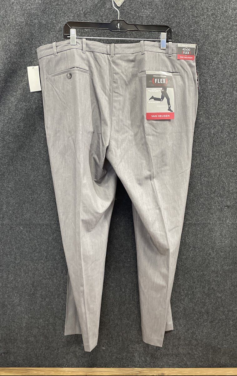 Van Heusen Men's Silver Grey Flex Straight Fit Non-Iron Dress Pants 42x30 NWT