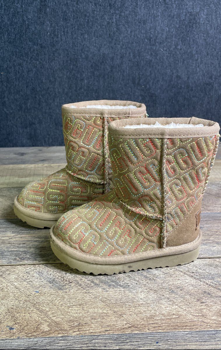 UGG Classic Graphic Stitch Chestnut Multi Toddler Suede Boots Size 7T