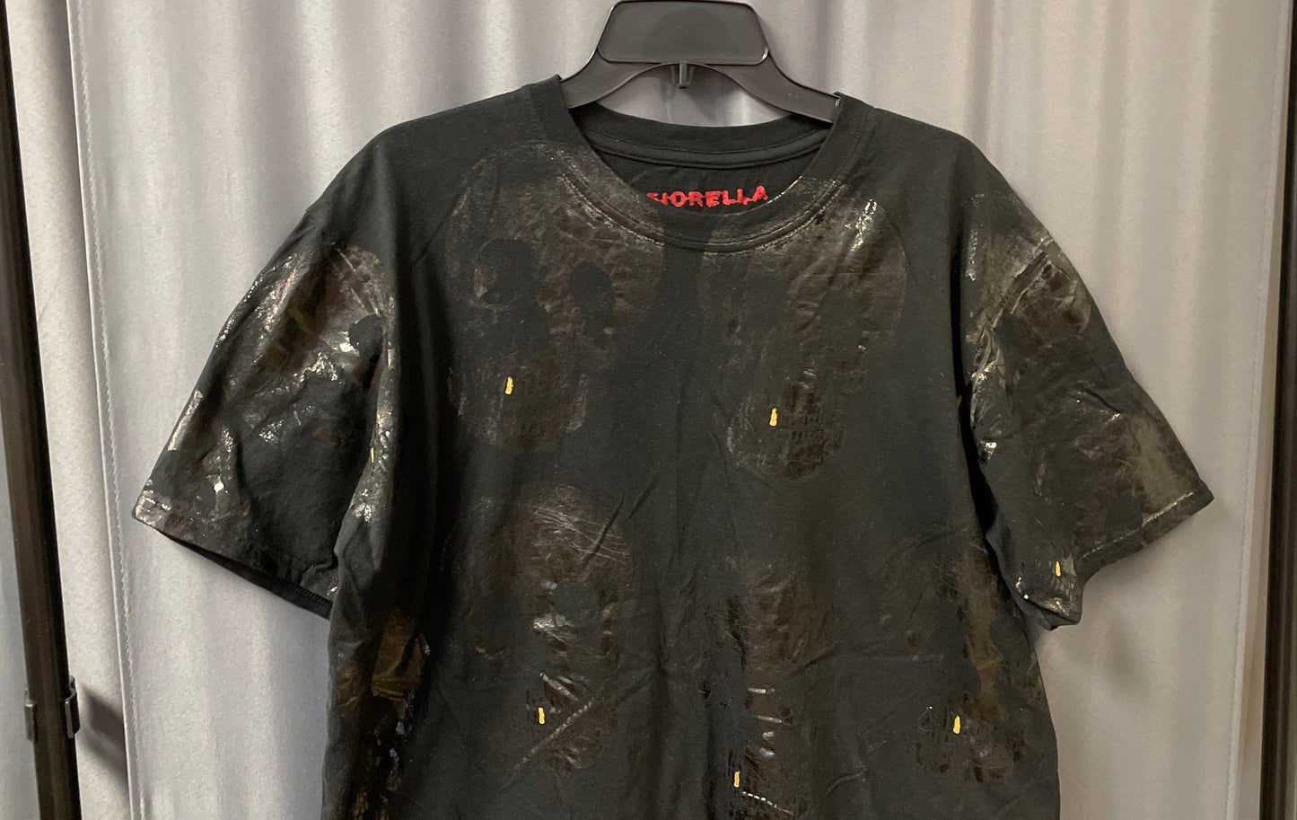 Fiorella Men's Black Metallic Glossy Skull Graphic T-Shirt Sz XL