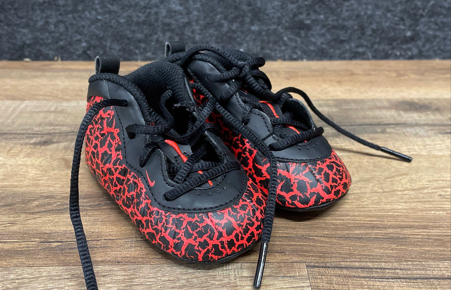 Nike Lil' Posite One CB Black Bright Crimson Infant Crib Sneakers Size 4c