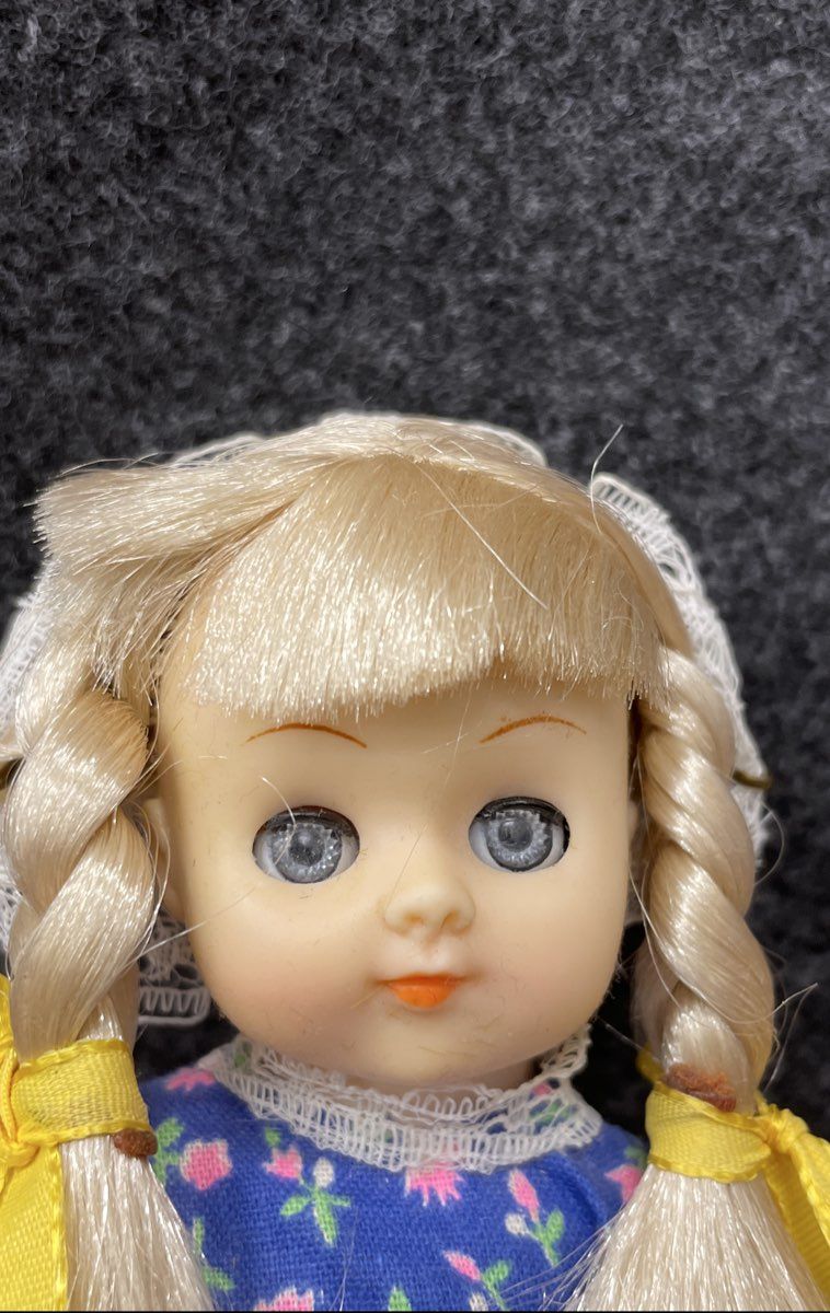 Vintage Souvenir Doll Lot 3 Pcs International Costume Hong Kong Made Sleep Eyes
