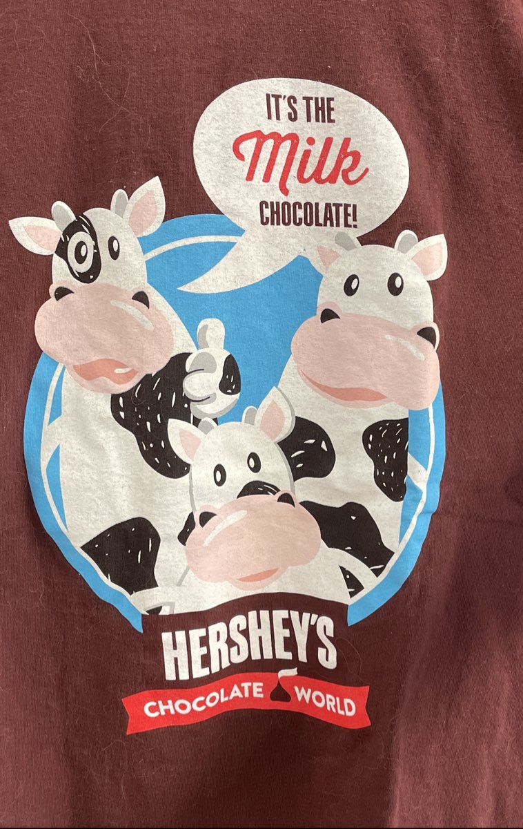 Women's Size M Brown Hershey's Milk Chocolate Cows Hershey World Shirt