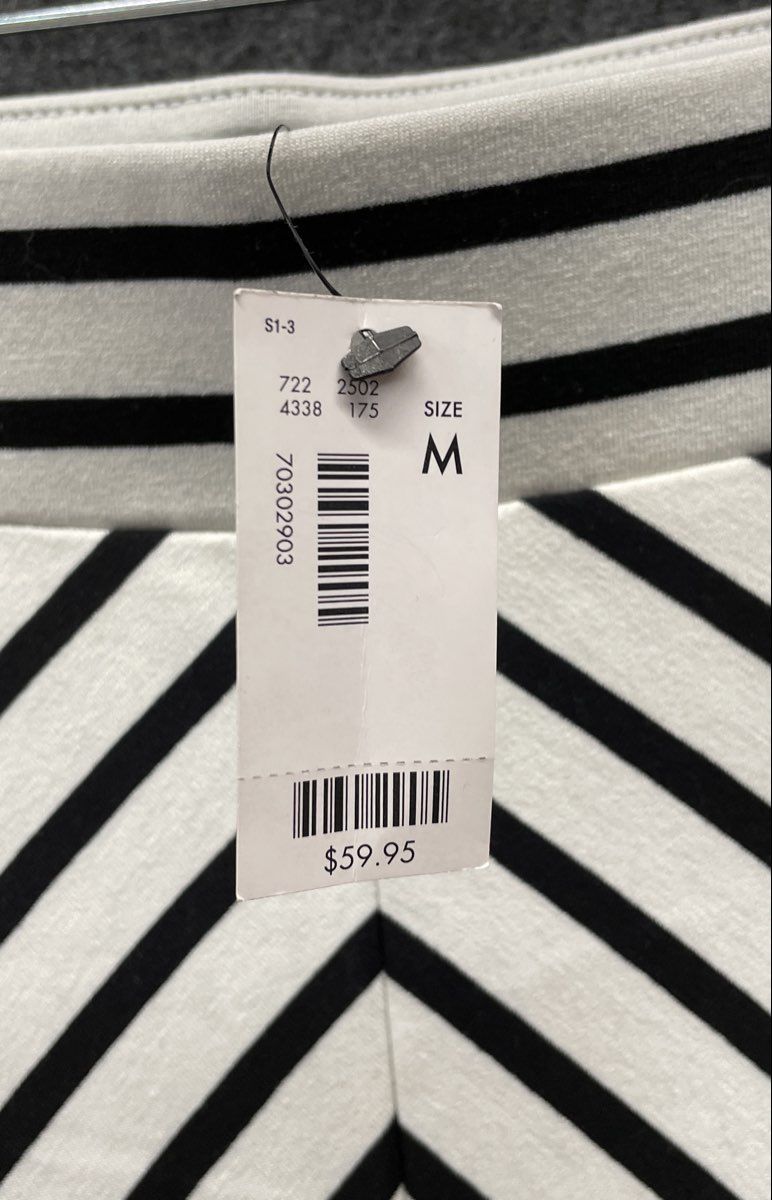 The Limited Women's Black White Striped Chevron Knit Maxi Skirt Sz M NWT