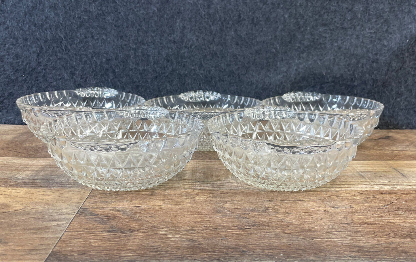 Arcoroc France Starburst Large Serving Bowl & 4 Diamond Point Bowls 5pc Set