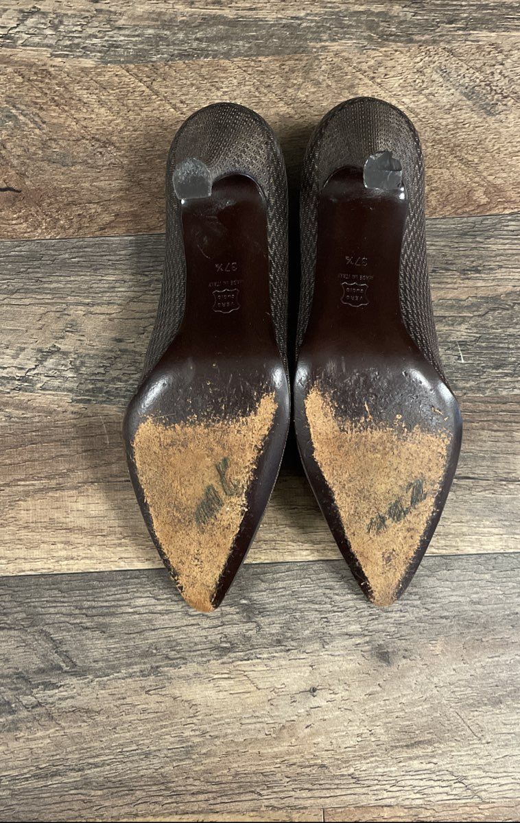 Giorgio Armani Brown Chevron Textured Leather Pointed Toe Pumps Size 37.5