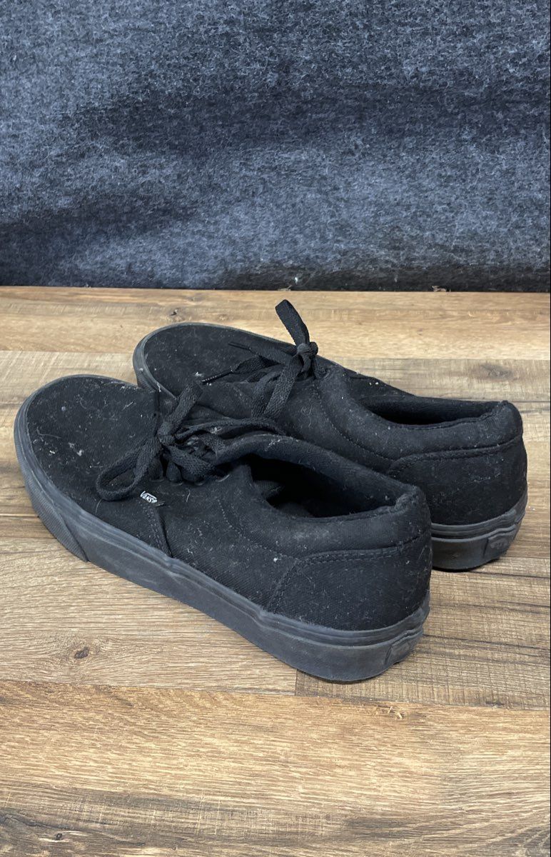 Vans Authentic Triple Black Canvas Low Top Skate Sneakers Men's Size 8