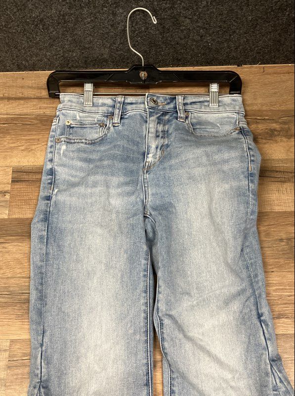 American Eagle Women's Light Wash Next Level Stretch Flare Jeans Sz 4 Short