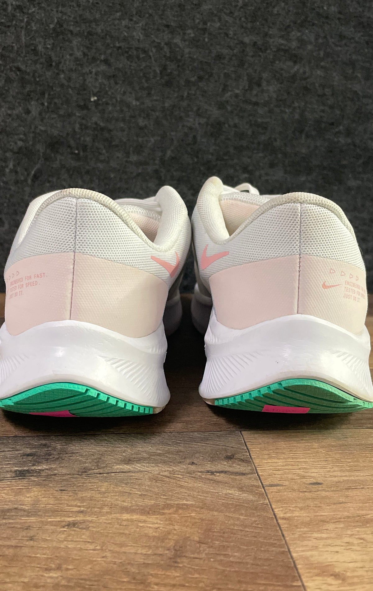 Nike Quest 4 White Pink Pastel Women's Running Shoes Size 10