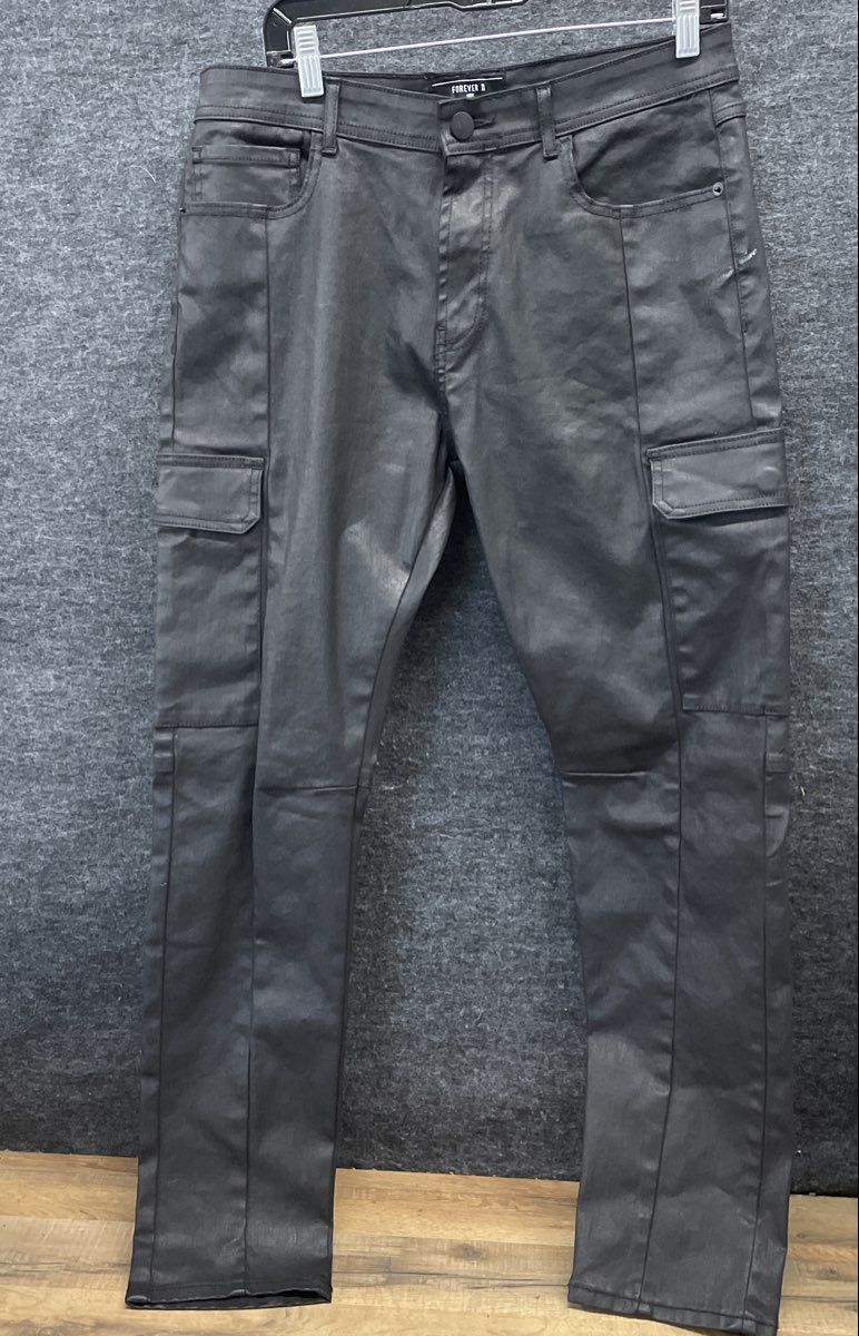 Forever 21 Men's Black Coated Faux Leather Moto Utility Cargo Pants Size 33