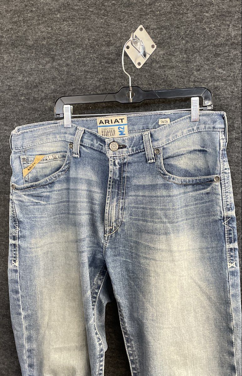 Ariat Men's M2 Traditional Relaxed Boot Cut Light Wash Denim Jeans Sz 36x36