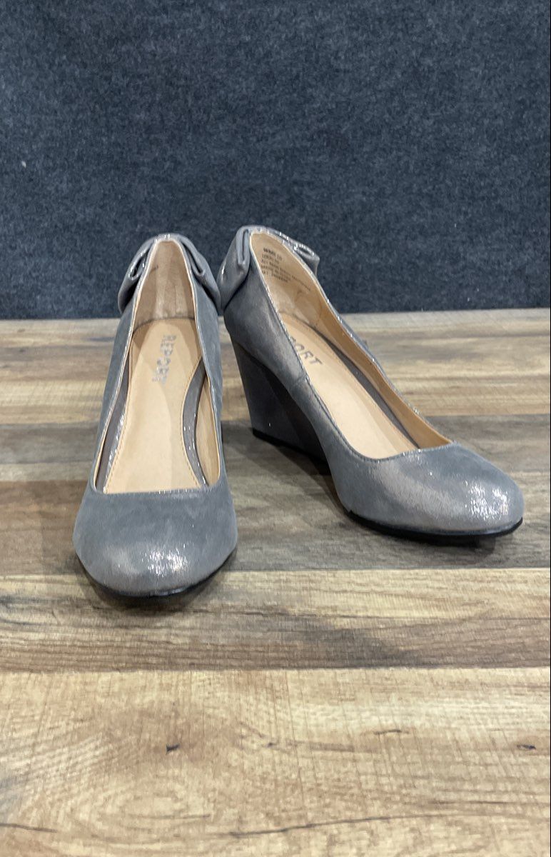 Report Locklyn Grey Metallic Bow Back Wedge Shoes Women's Size 10