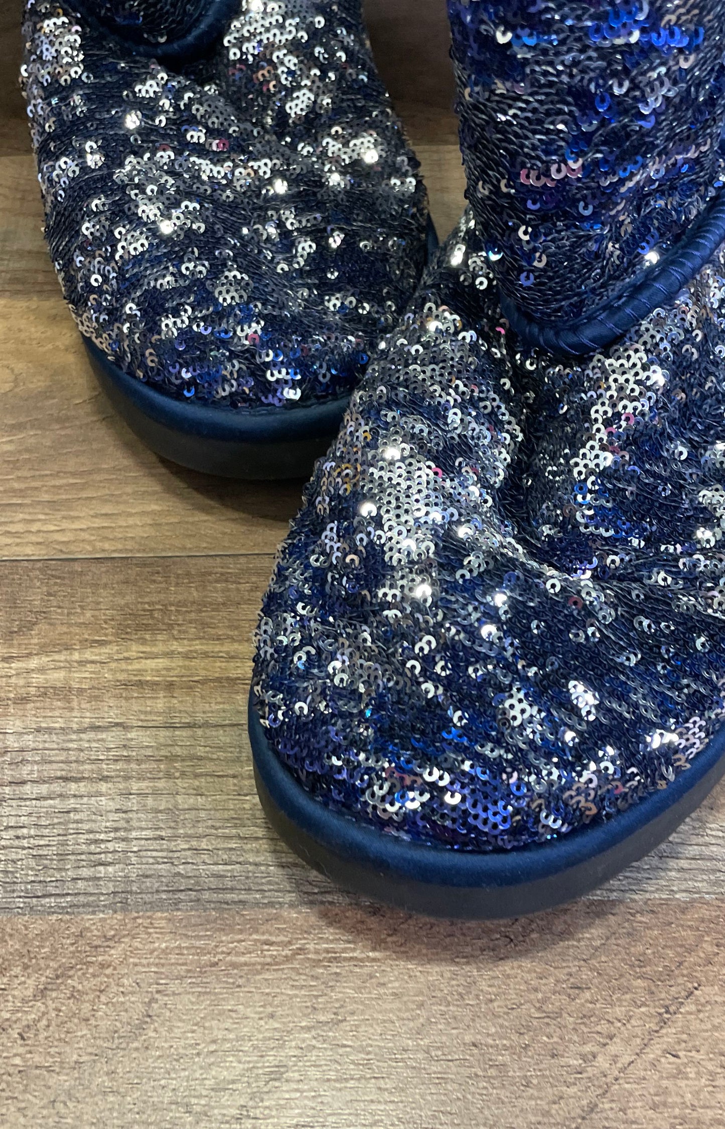UGG Australia Classic Short Sparkles Blue Sequin Boots Women's Size 8