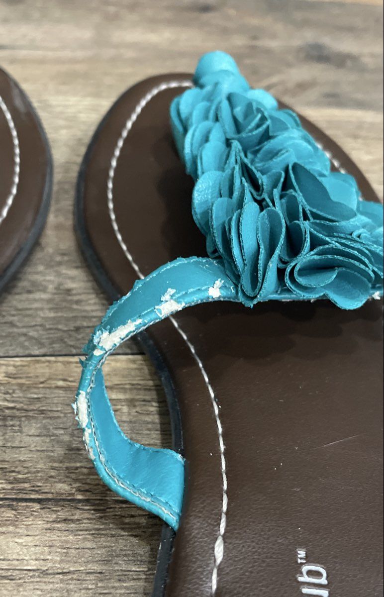 Montego Bay Club Teal Blue Ruffle Petal Slip On Slide Sandals Women's Size 8.5