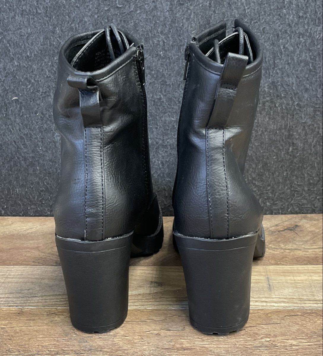 Zigi Soho Kourtlan Black Chunky Heel Lace Up Combat Boots Women's Size 10