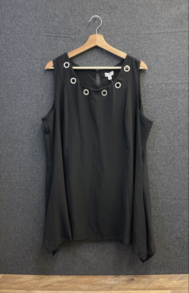 Avenue Women's Black Grommet Neck Sleeveless Sharkbite Tunic Top NWT Sz 14/16