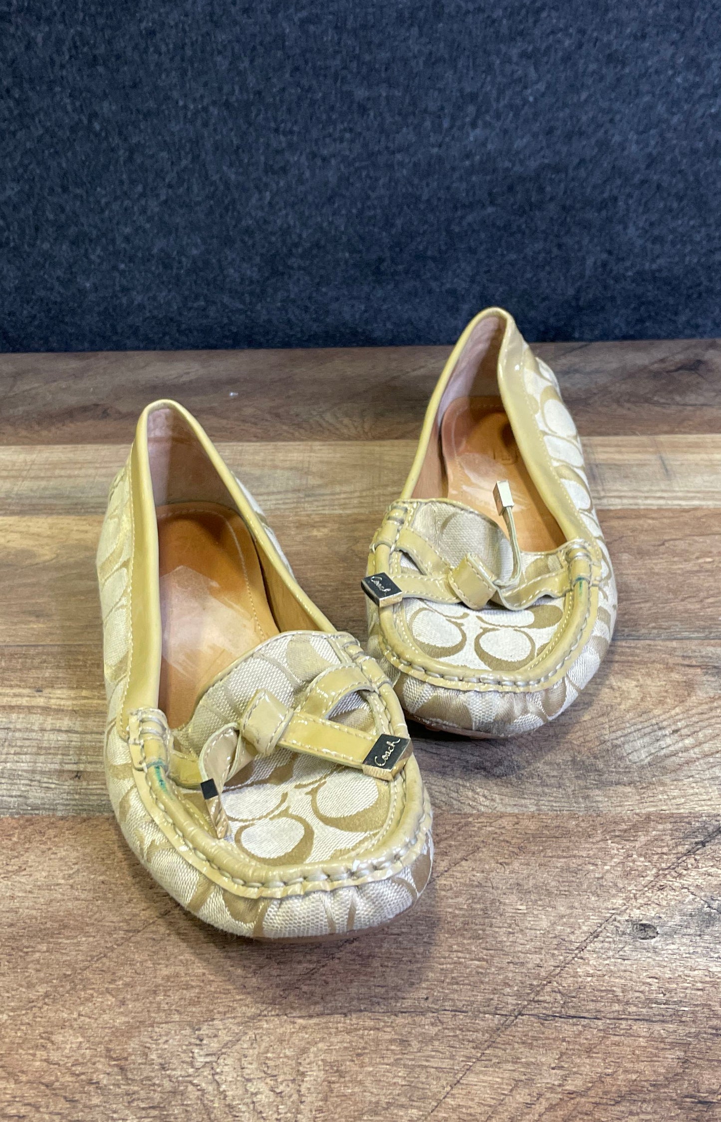 Coach Frida Signature Canvas Cream Patent Leather Loafers Size 9B