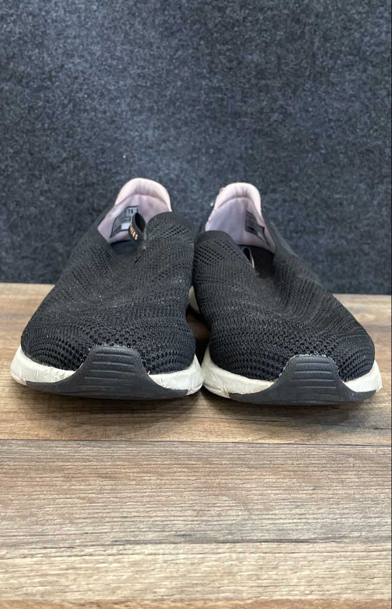 Skechers Arch Fit Black Knit Slip On Women's Walking Sneakers Size 10