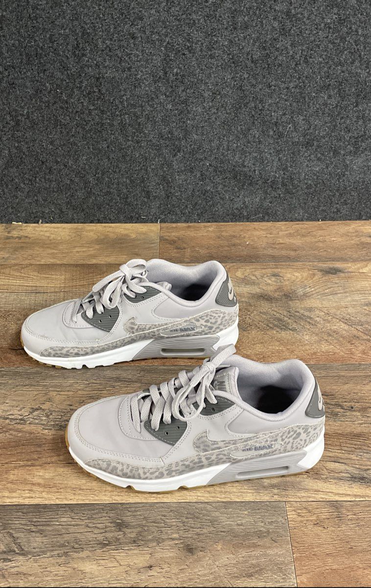 Nike Air Max 90 LTR GS Wolf Grey Leopard Sneakers 897987-004 Size 7Y