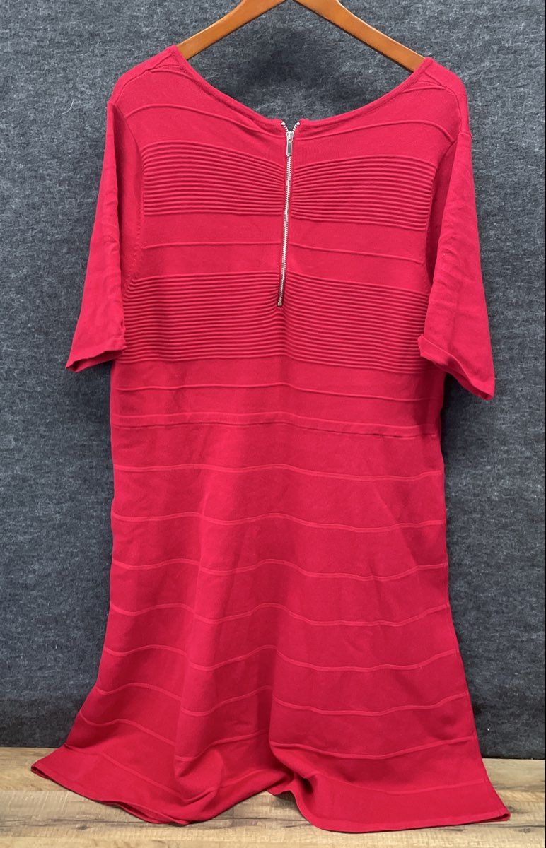 Lane Bryant Women's Red Textured Knit Short Sleeve Zip Back Dress NWT Sz 18/20