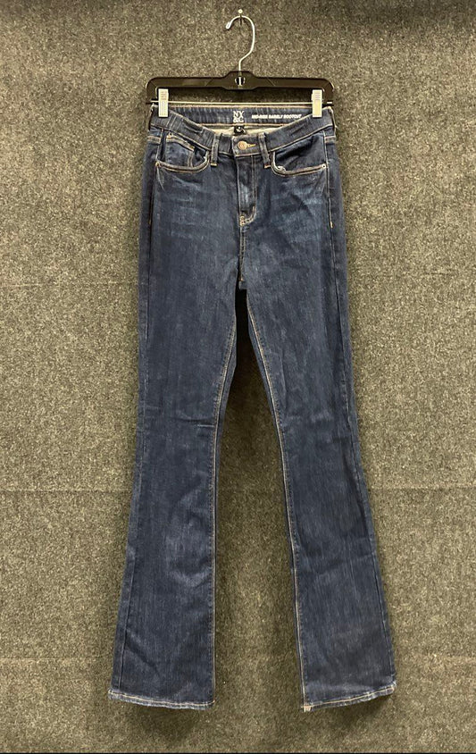 New York & Company Women's Dark Wash Mid-Rise Barely Bootcut Jeans NWT Size 6