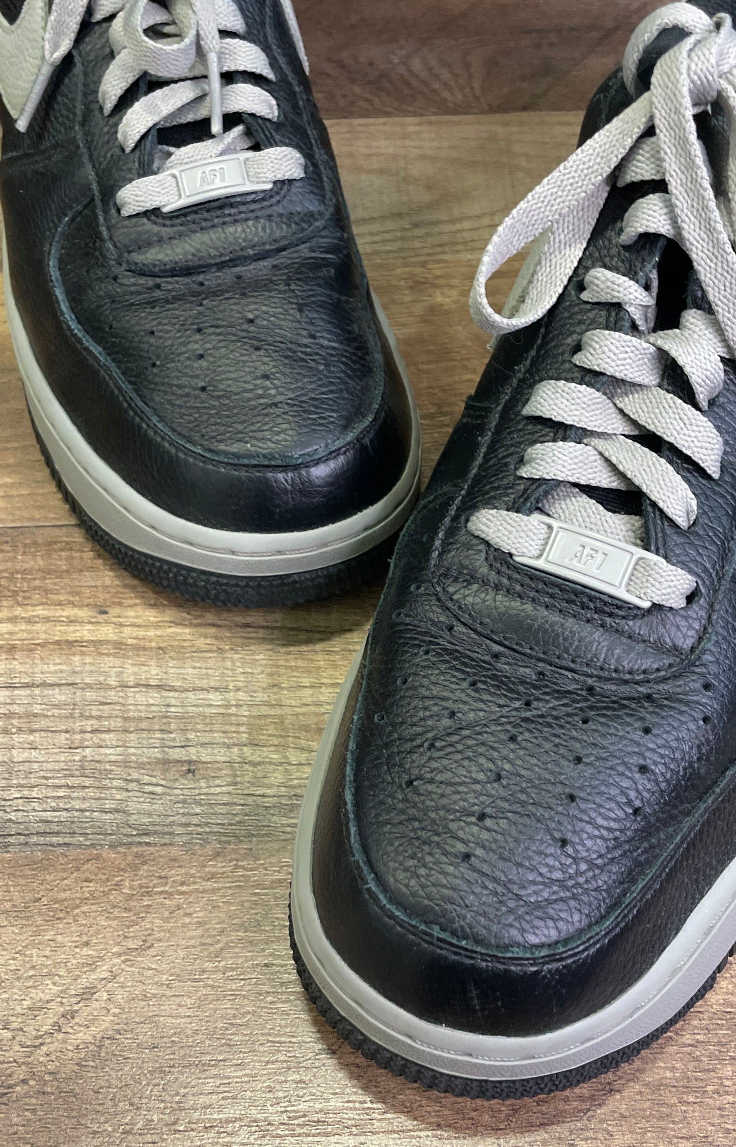 Nike Air Force 1 '07 LV8 Black Grey Yellow Low Top Sneakers Size 10.5