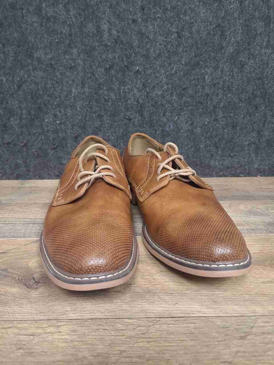 Madden Tan Perforated Toe Brogue Men's Derby Dress Shoes Size 8