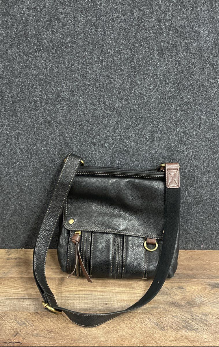 Fossil Black Pebbled Leather Multi-Pocket Crossbody Bag Brass Hardware