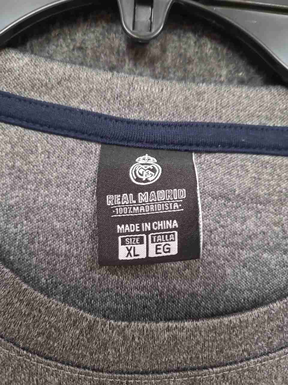 Real Madrid Men's Heather Gray Soccer T-Shirt Chest Stripe Logo Sz XL