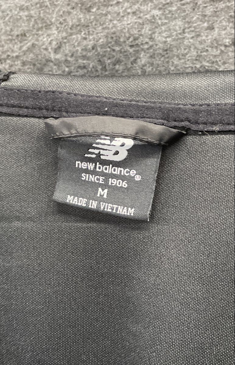 New Balance Men's Black Hooded Anorak Windbreaker Jacket 1/4 Zip Size M