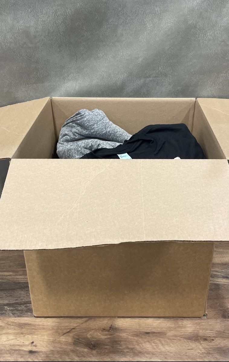 Assorted Brands Bulk Lot T-Shirts Black Heather Gray Men Women Youth Mixed Sz