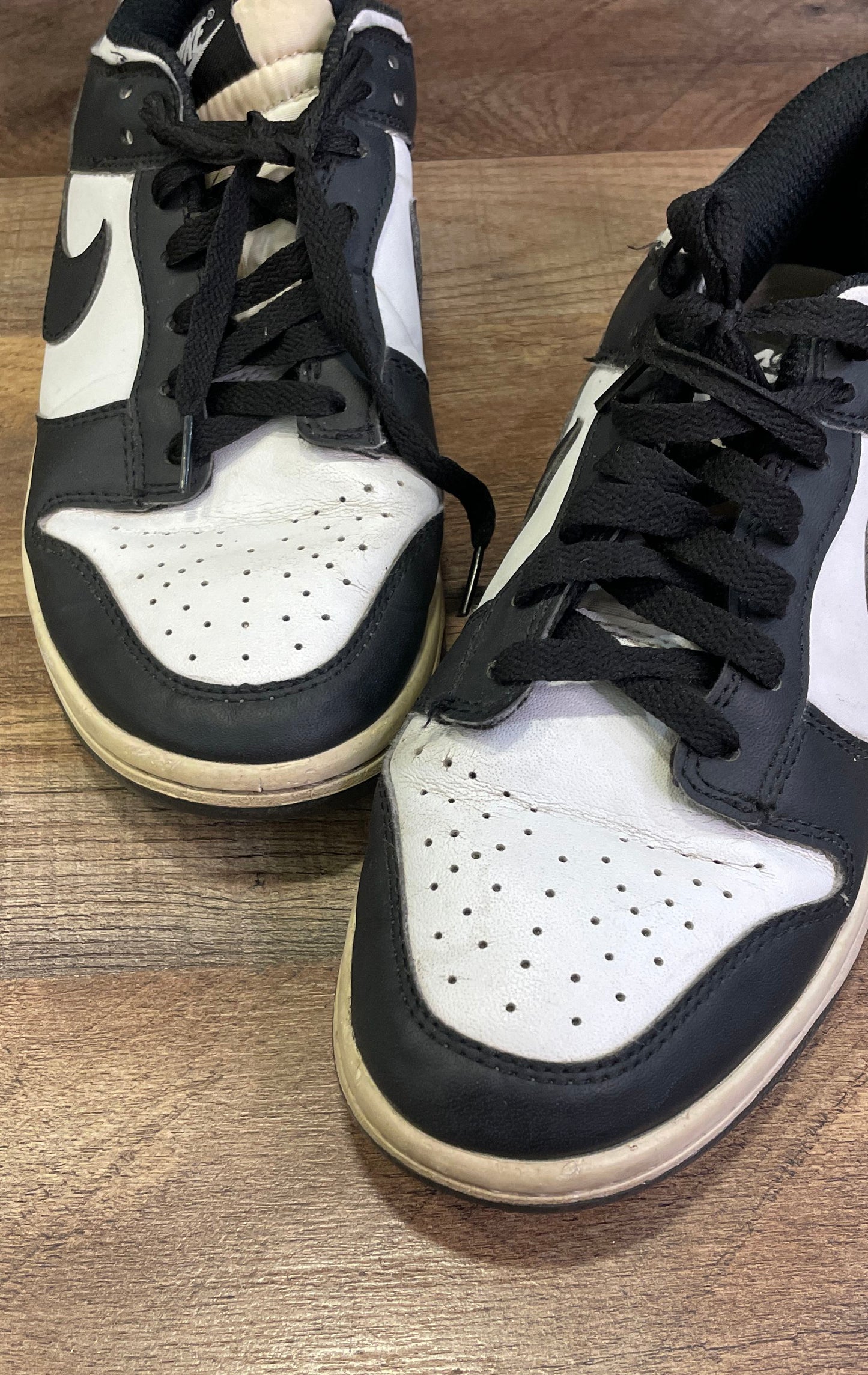 Nike Dunk Low Retro White Black Panda Sneakers Size 7