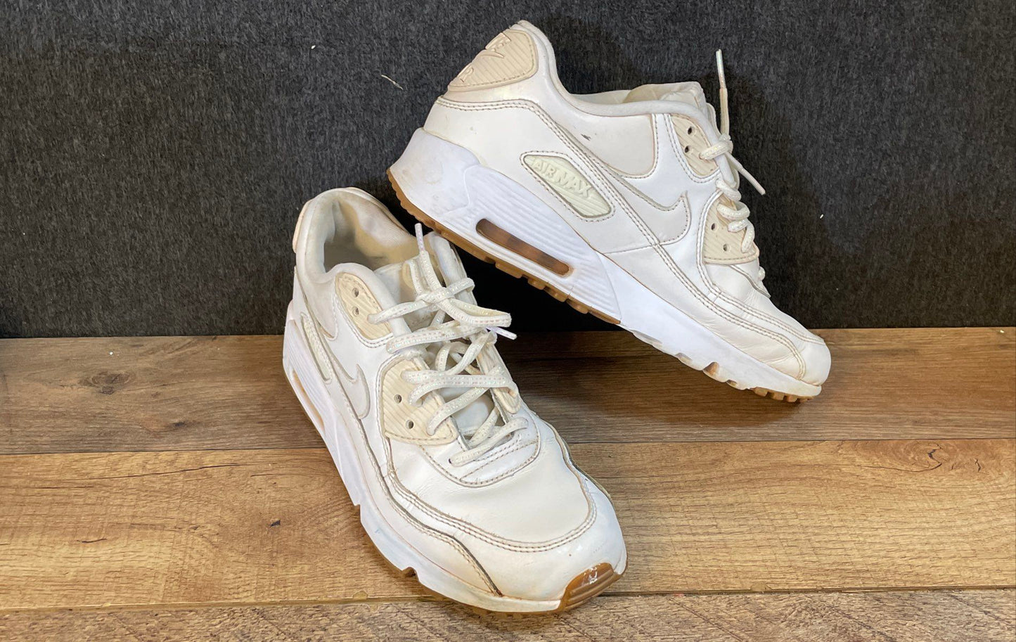 Nike Air Max 90 White Gum Leather Shoes Youth Size 6Y 897987-100