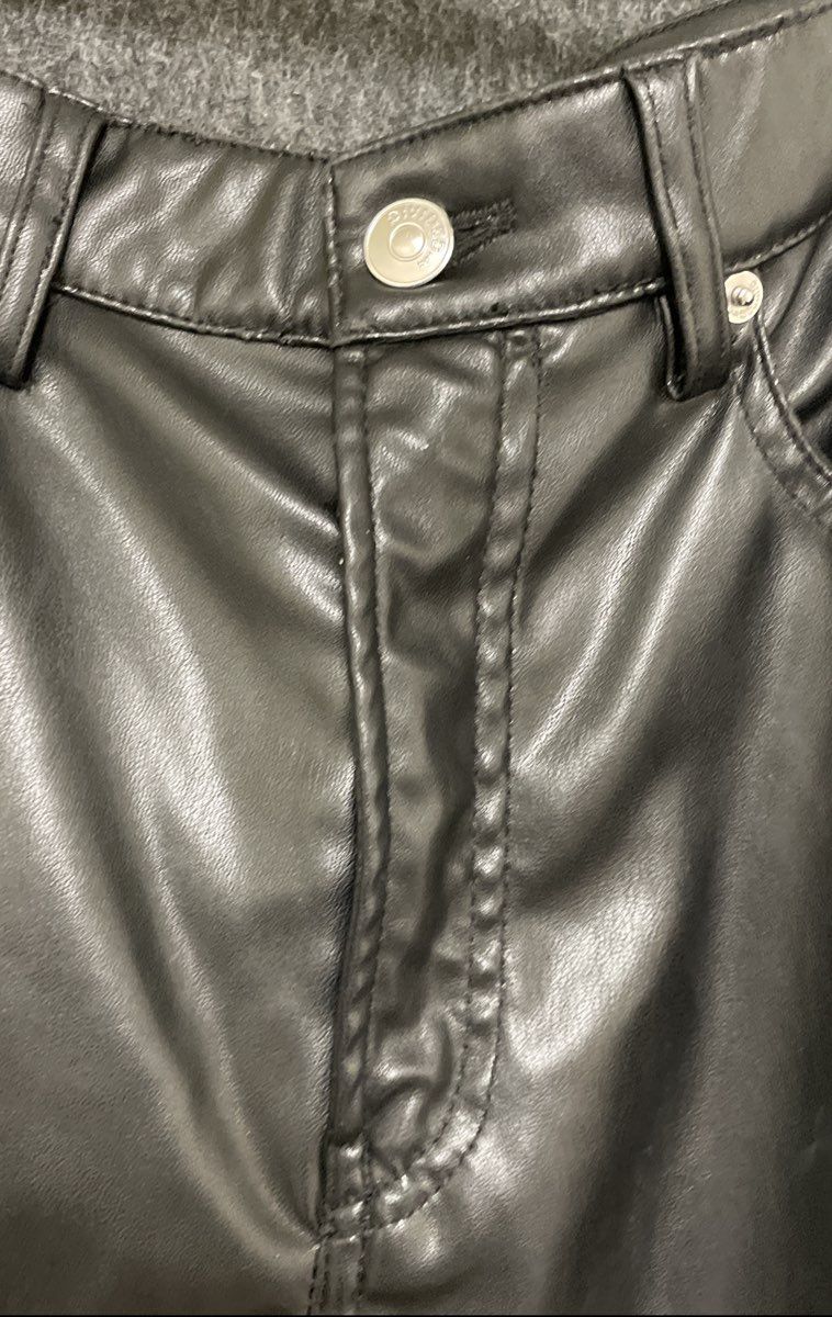 Divided H&M Women's Black High Rise Faux Leather Straight Leg Pants Size 4