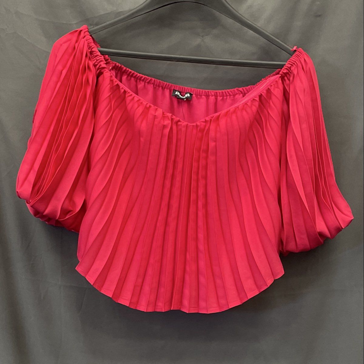 Express Women's Pink Pleated Off Shoulder Puff Sleeve Blouse Top Size S NWT