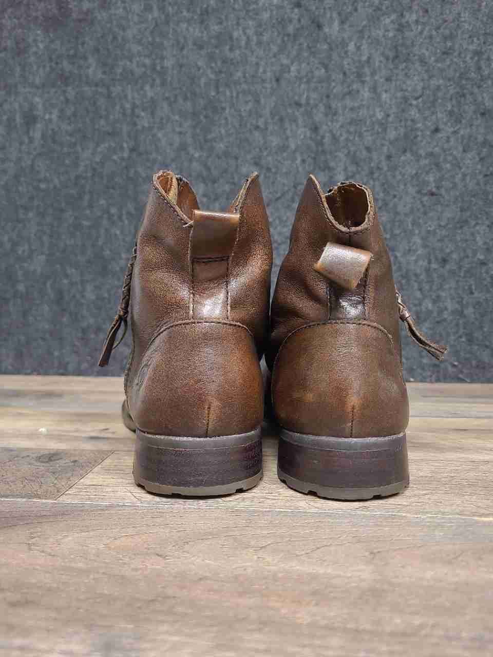 Born Regi Brown Distressed Leather Side Zip Ankle Boots Women's Size 7.5