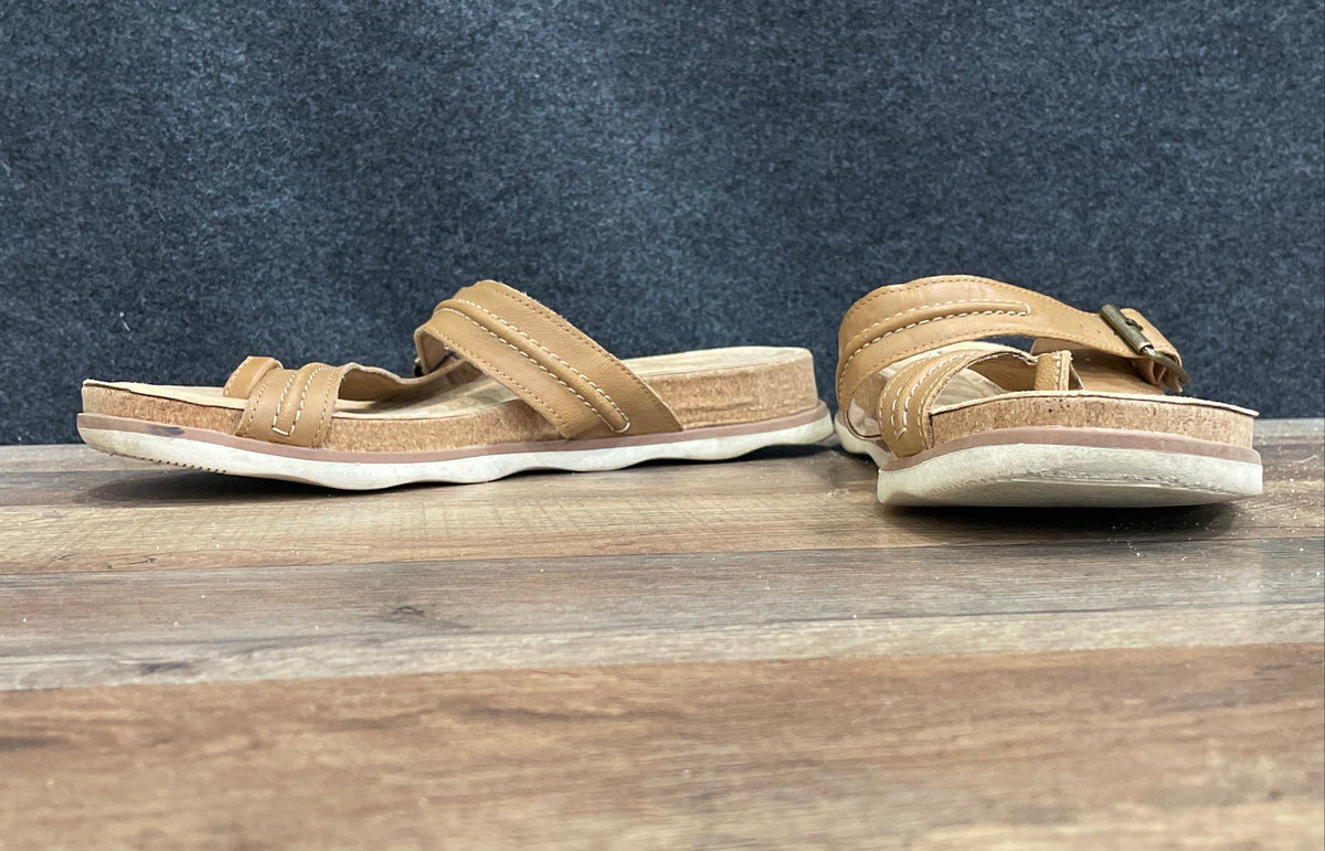 Clarks Collection Brown Toe Loop Slide Sandals Women's Size 11M