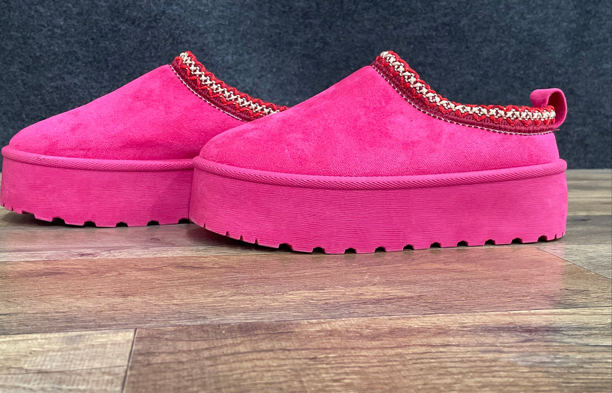 SheIn Purple Magenta Faux Suede Platform Fuzzy Slippers Mules Women's Size 37