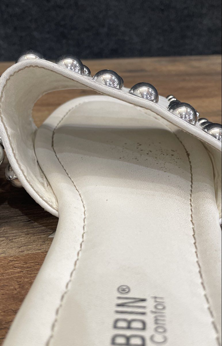 Cape Robbin White Studded Spike Slide Sandals Women's Size 11