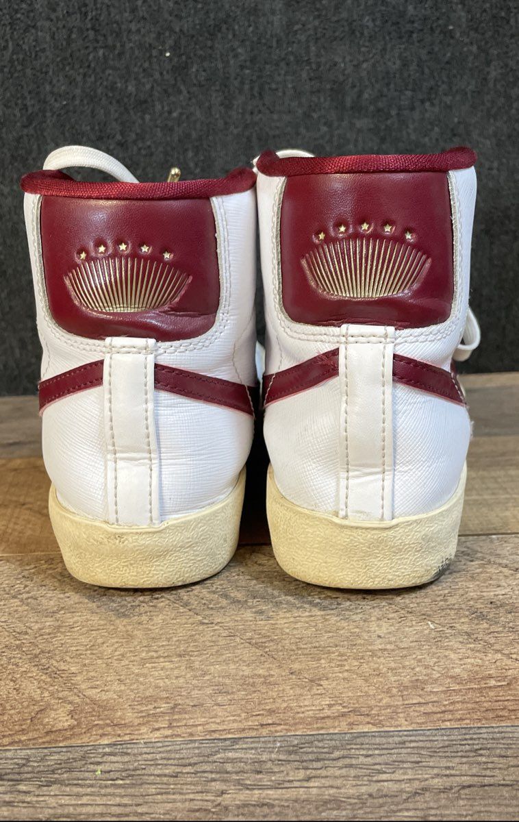 Nike Blazer Mid '77 Vintage White Burgundy Star Gold Detail Shoes Size 6
