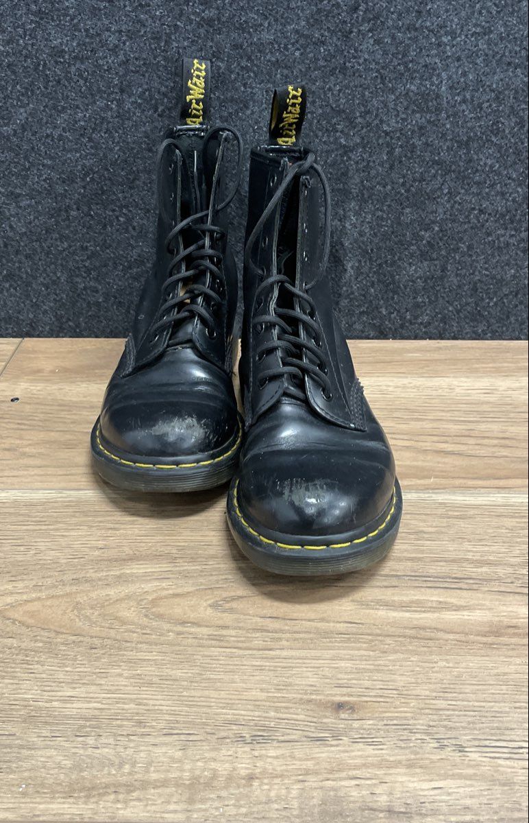 Dr. Martens 1460 Black Smooth Leather 8-Eye Lace Up Boots Women's Size 8