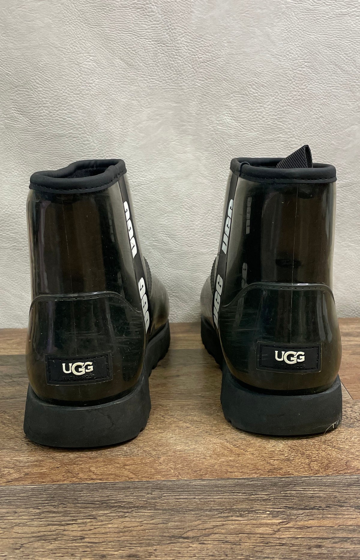 UGG Classic Clear Mini Boot Black Waterproof Women's Size 10