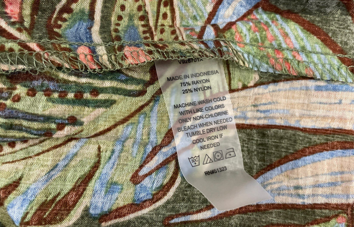 Vince Camuto Women's Blouse Green Leaf Print Lightweight Ruched Button Up Sz L