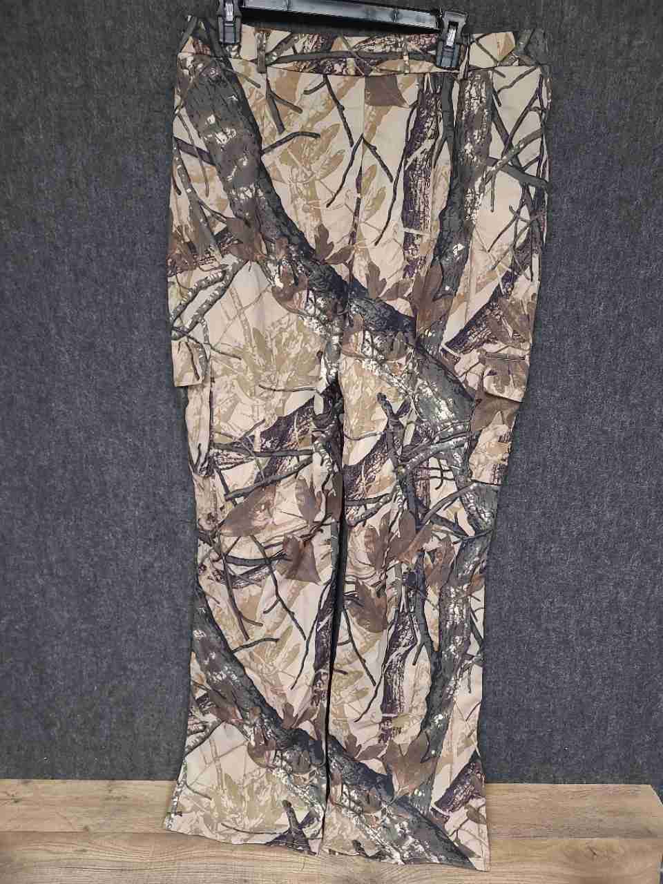 PrettyLittleThing Women's Khaki Abstract Camo Pocket Front Cargo Pants NWT Sz 12